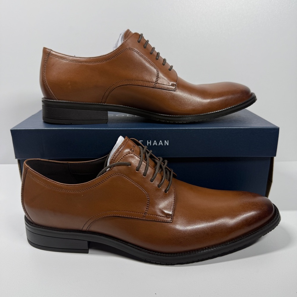 NIB • Cole Haan Modern Essentials Leather Plain Toe Oxfords
Size: 13